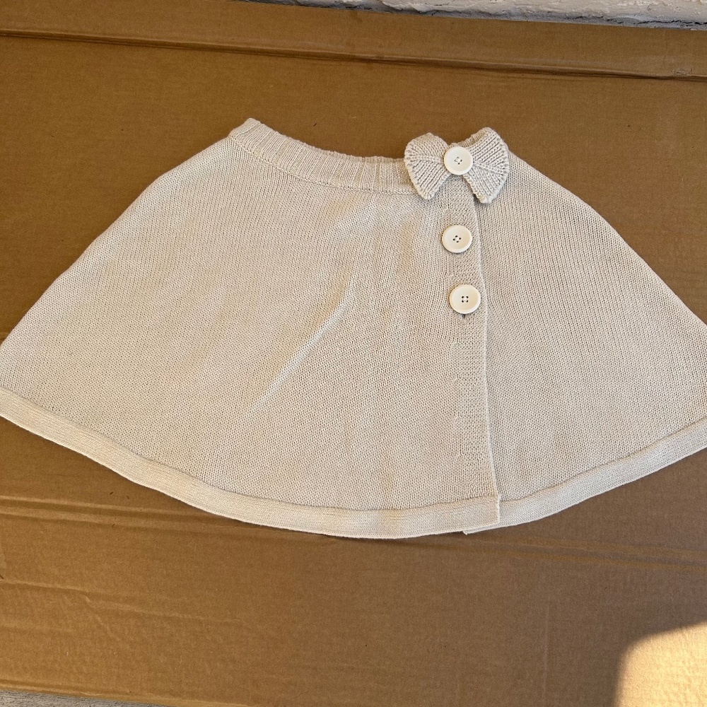 UNBRANDED Cream Knit/Cardigan bow big Button & Snap Closure Mini Skirt Size 2